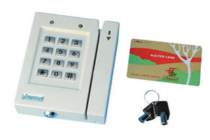 Systéme de contrôle  d’accés avec lecteur de cartes magnétiques + clavier intégré