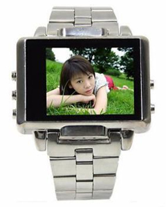 Montre avec camra cache couleur et DVR - MP4 - cran TFT 1.8 HD - Mmoire interne 4Go